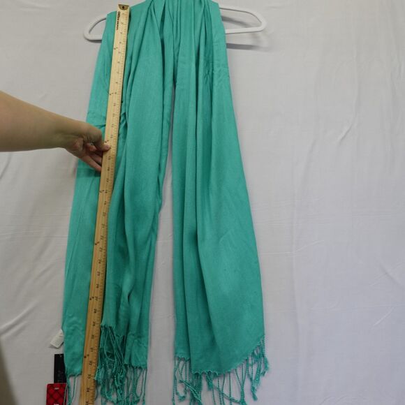 NWT APT. 9 Wide Scarf Green Blue Wraps Shawl Ski Fringe Skiing Winter Warm Cozy - Picture 12 of 16